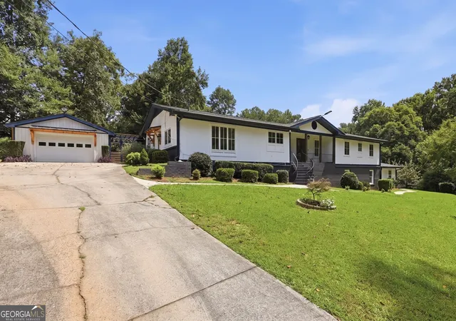 3rd image of 6696 Vic Ar Rd, Atlanta, GA 30360 | MLS# 10827638