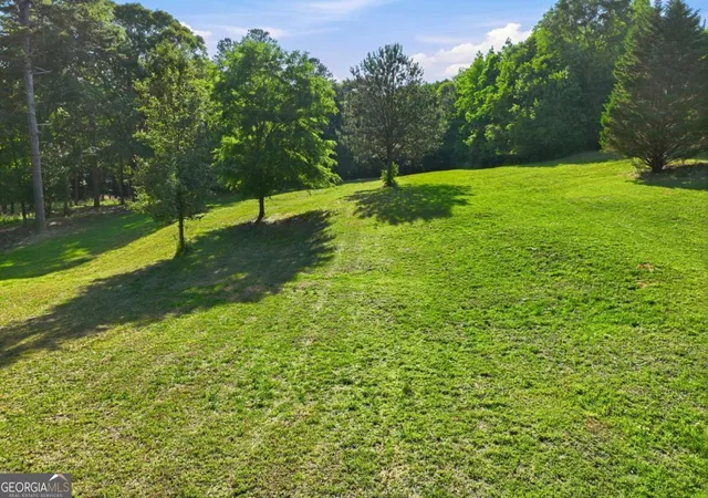 Photo 3 of Single family home for sale at 4711 Mount Vernon Rd, Gainesville, GA 30506 | MLS# 10776883 | Listing updated on 2026-06-16