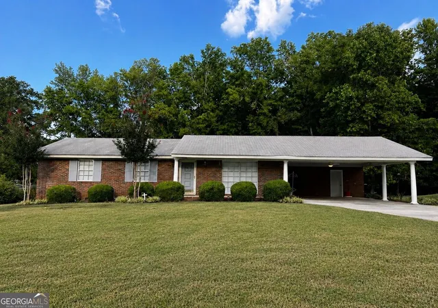 Photo 1 of Single family home for sale at 108 Skyline Dr, Barnesville, GA 30204 | MLS# 10826447 | Listing updated on 2026-08-31