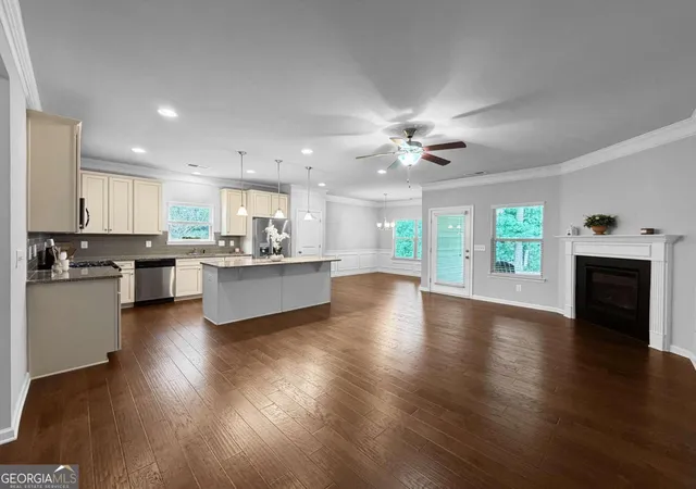 4th image of 1100 Sycamore Creek Trl, Sugar Hill, GA 30518 | MLS# 10820049