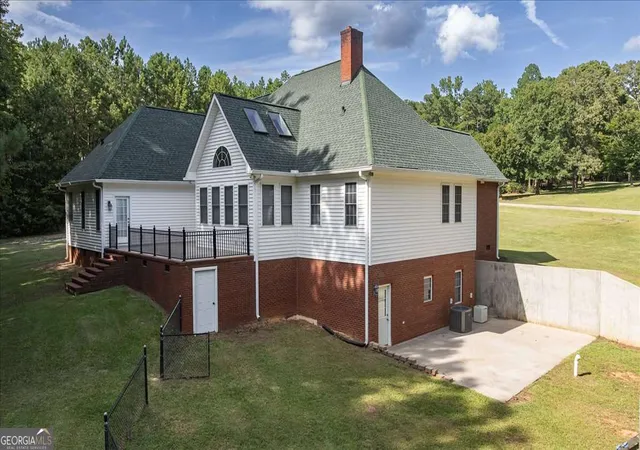 2nd image of 1628 Valley View Dr, Elberton, GA 30635 | MLS# 10824830