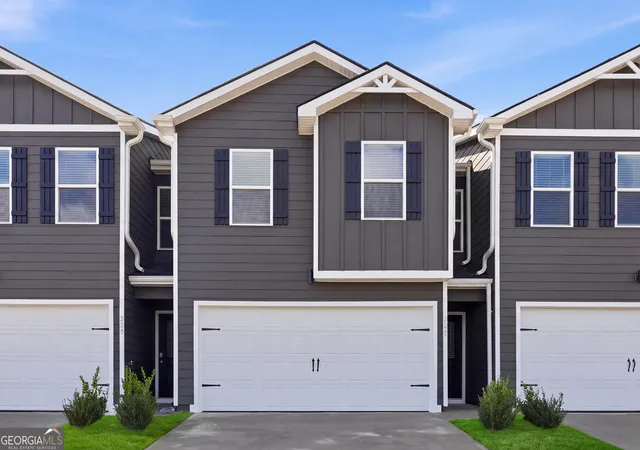 1st image of 206 Norchester Ave, Hogansville, GA 30230 | MLS# 10800375