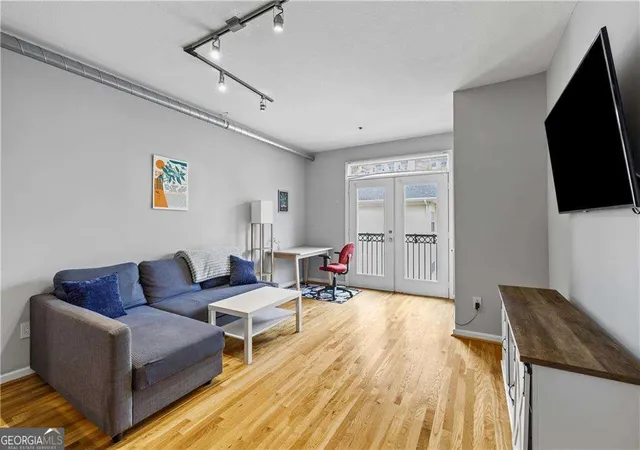 3rd image of 800 Peachtree St Ne #1517, Atlanta, GA 30308 | MLS# 10742472