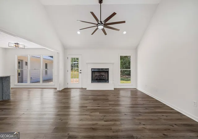 Photo 3 of Single family home for sale at 925 Lee Road 0238, Phenix City, AL 36870 | MLS# 10829632 | Listing updated on 2026-10-08