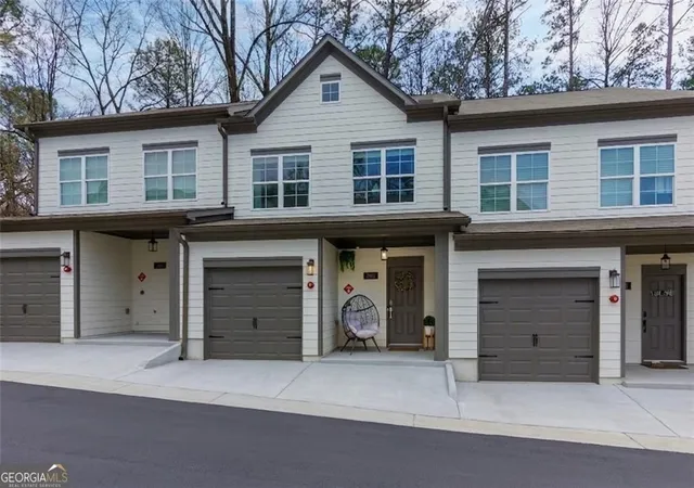Homes for sale in Atlanta, GA | 2913 Ilir Manor Nw, Atlanta, GA 30318 | MLS# 10762054