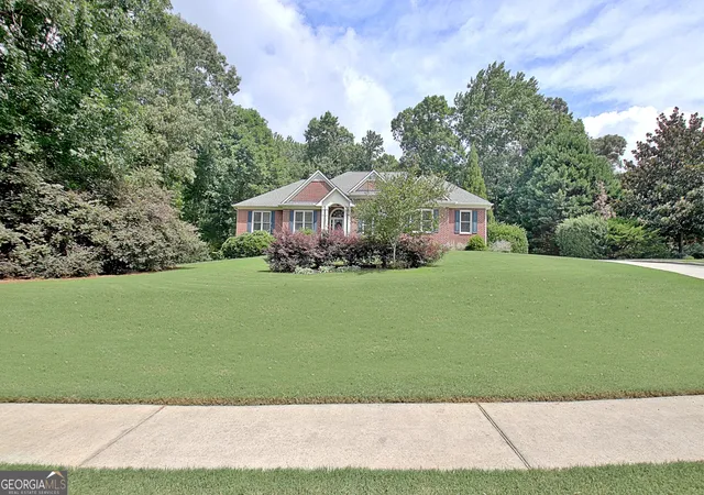 Photo 4 of Single family home for sale at 205 Hedgewick Wy, Tyrone, GA 30290 | MLS# 10812698 | Listing updated on 2026-09-13