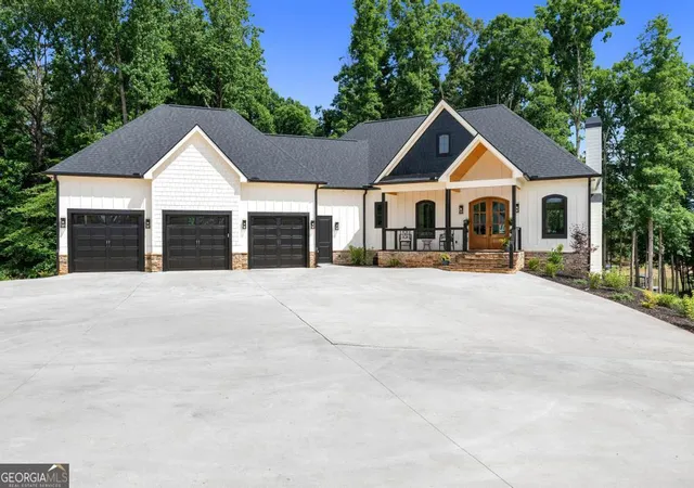 3rd image of 183 Lake Pointe Rd, Hartwell, GA 30643 | MLS# 10777562