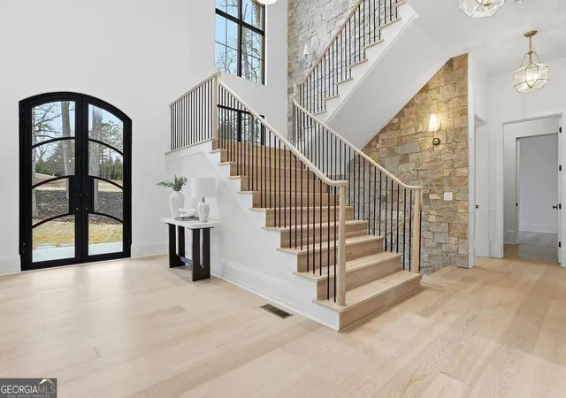Photo 3 of Single family home for sale at 125 Oak Leaf Trl, Milton, GA 30004 | MLS# 10810931 | Listing updated on 2026-09-18