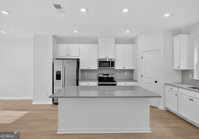 Photo 3 of Townhouse for sale at 5822 Schelton Pl Se, Mableton, GA 30126 | MLS# 10787807 | Listing updated on 2026-08-11