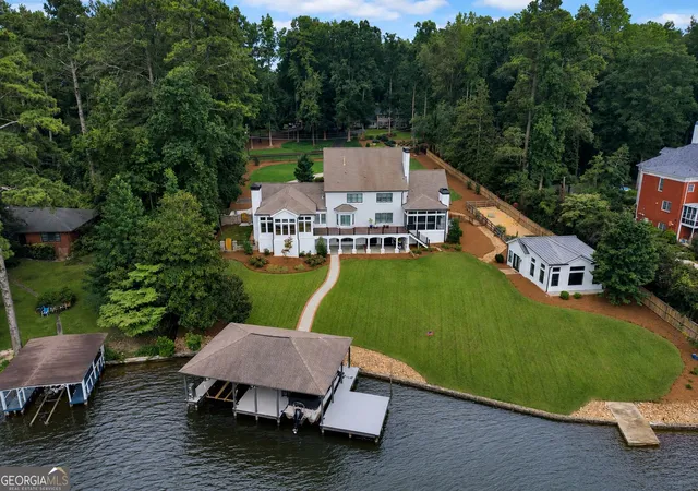 2nd image of 2880 Emerald Dr, Jonesboro, GA 30236 | MLS# 10819830