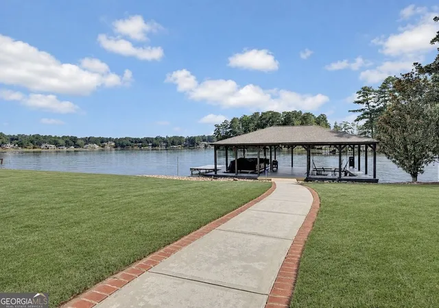 Photo 3 of Single family home for sale at 2880 Emerald Dr, Jonesboro, GA 30236 | MLS# 10819830 | Listing updated on 2026-08-19