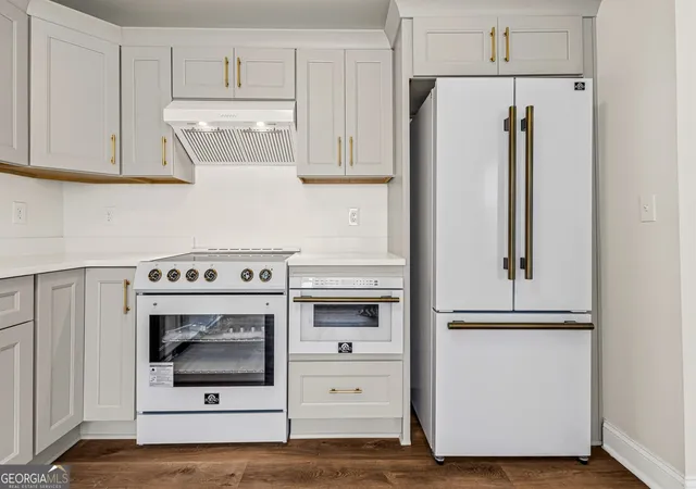 2nd image of 1829 Mercer Ave, Atlanta, GA 30337 | MLS# 10718870