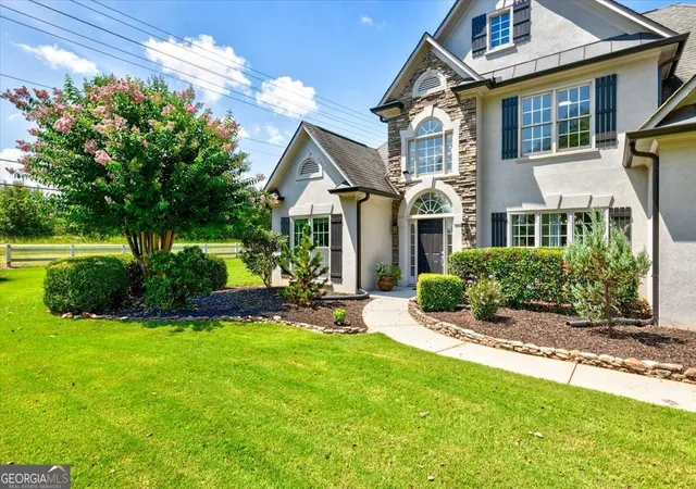 Photo 3 of Single family home for sale at 6255 Chestnut Hl Rd, Flowery Branch, GA 30542 | MLS# 10829046 | Listing updated on 2026-09-02