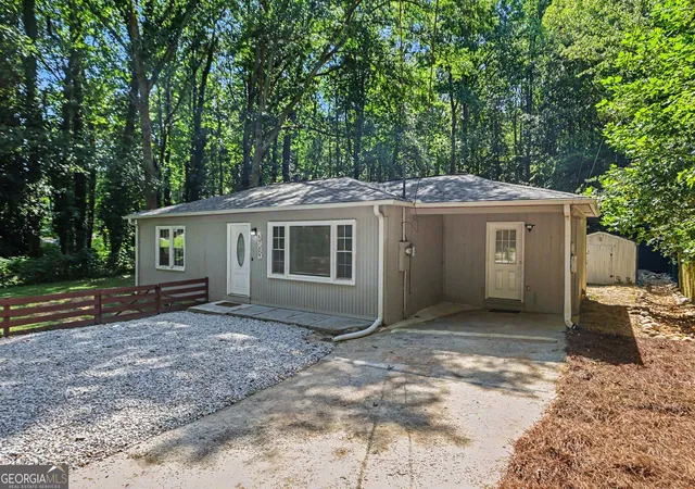 Photo 3 of Single family home for sale at 6709 Baker Dr, Lithia Springs, GA 30122 | MLS# 10830601 | Listing updated on 2026-09-14