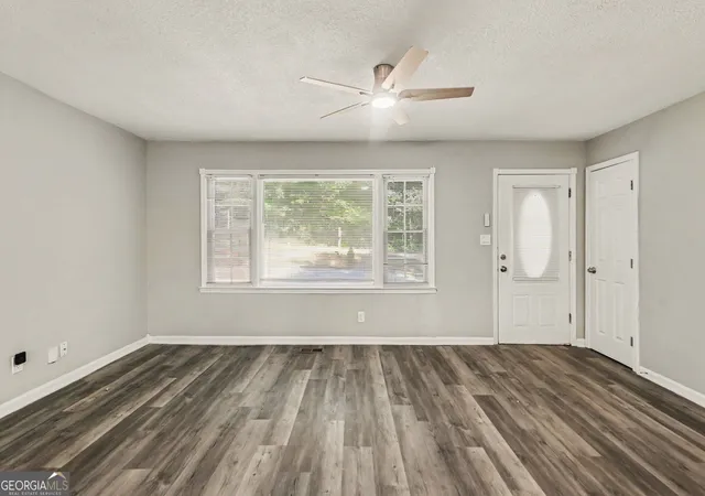 Photo 3 of Single family home for sale at 6709 Baker Dr, Lithia Springs, GA 30122 | MLS# 10830601 | Listing updated on 2026-09-14