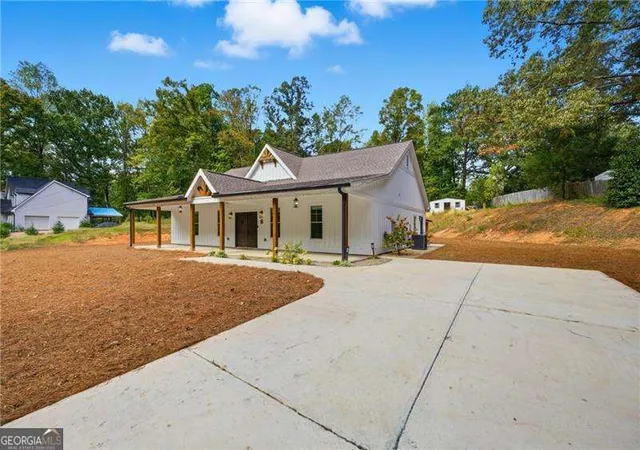 Photo 3 of Single family home for sale at 133 Sharon Ct, Dallas, GA 30132 | MLS# 10780956 | Listing updated on 2026-06-22