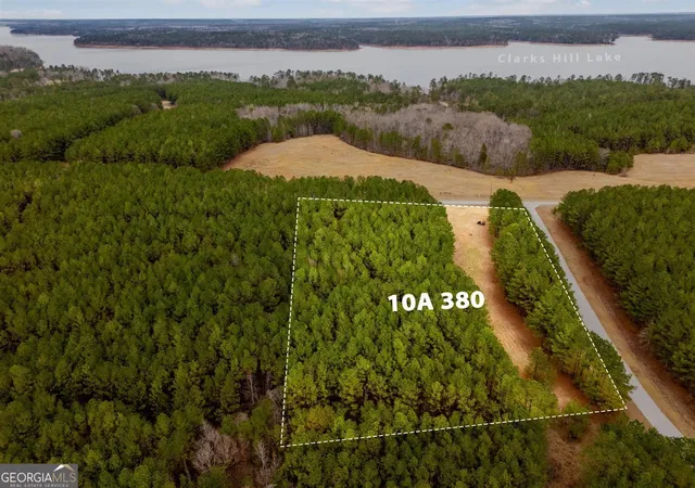 3rd image of 1084 Hesters Ferry Rd, Tignall, GA 30668 | MLS# 10823960