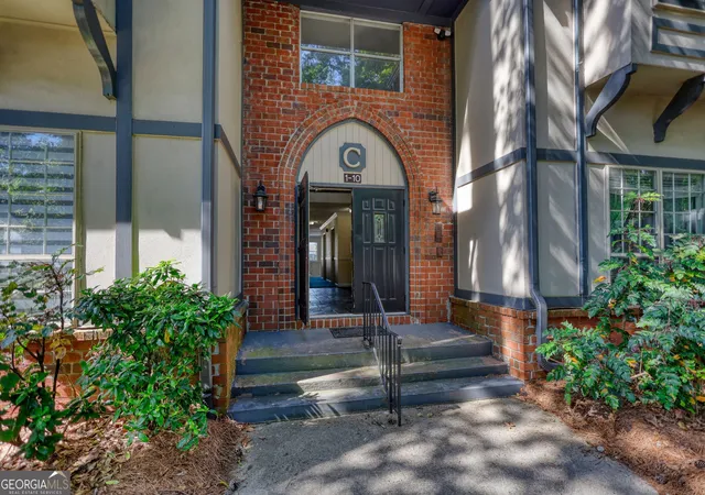 1st image of 6851 Roswell Rd Apt C 8 #APT C 8, Sandy Springs, GA 30328 | MLS# 10780131
