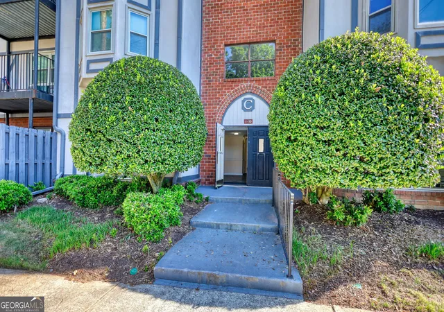 2nd image of 6851 Roswell Rd Apt C 8 #APT C 8, Sandy Springs, GA 30328 | MLS# 10780131