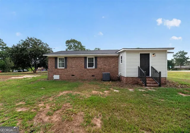 Photo 4 of Sale Pending at 5727 Wayne Dr, Lizella, GA 31052 | MLS# 10821837 | Listing updated on 2026-08-18