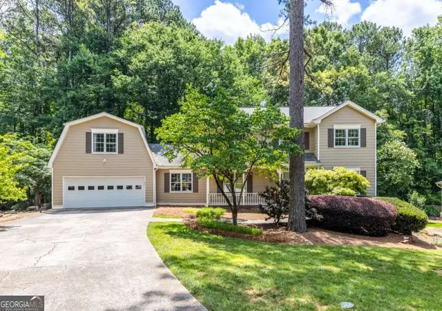 Photo 2 of Single family home for sale at 1025 Foxfire Dr, Lawrenceville, GA 30044 | MLS# 10800805 | Listing updated on 2026-07-19