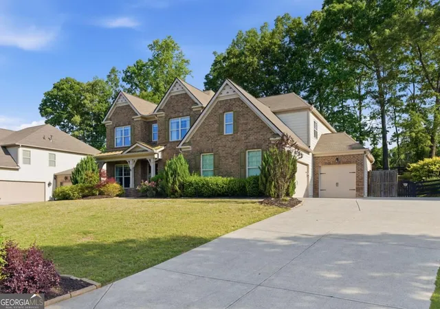 Photo 3 of Single family home for sale at 3050 Pleasant Valley Trl, Cumming, GA 30028 | MLS# 10813278 | Listing updated on 2026-08-30
