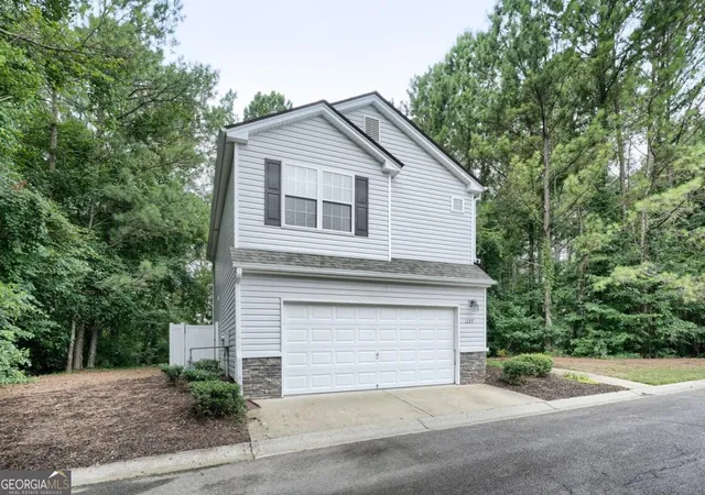 Photo 2 of Sale Pending at 1277 W Oaks Wy, Woodstock, GA 30188 | MLS# 10809349 | Listing updated on 2026-09-01