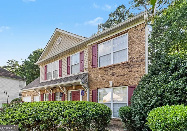Photo 2 of Single family home for sale at 8280 Mayfern Dr, Fairburn, GA 30213 | MLS# 10814643 | Listing updated on 2026-09-09