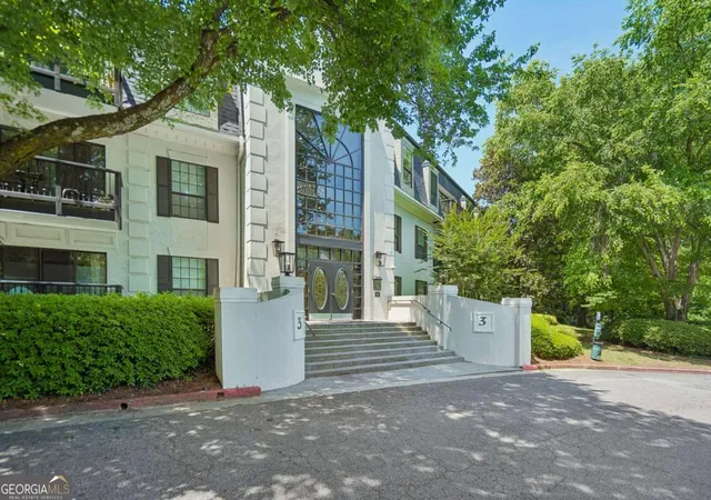Photo 3 of Condo for sale at 3308 Pine Hts Dr Ne, Atlanta, GA 30324 | MLS# 10798949 | Listing updated on 2026-07-23