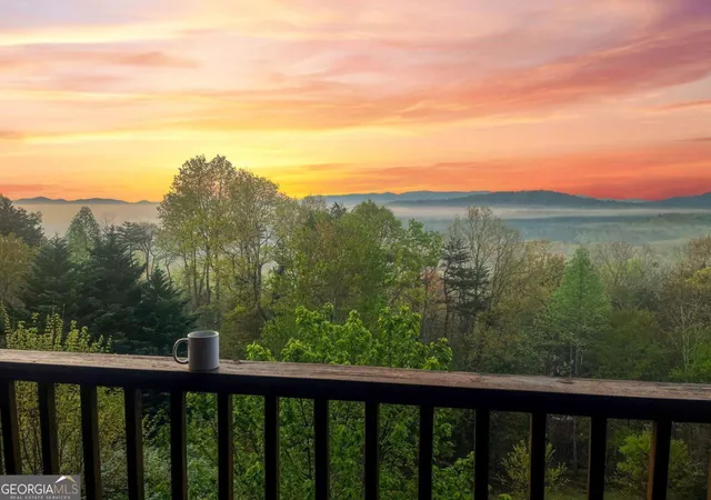 Photo 3 of Sale Pending at 48 Lookout Dr, Blue Ridge, GA 30513 | MLS# 10786327 | Listing updated on 2026-09-19