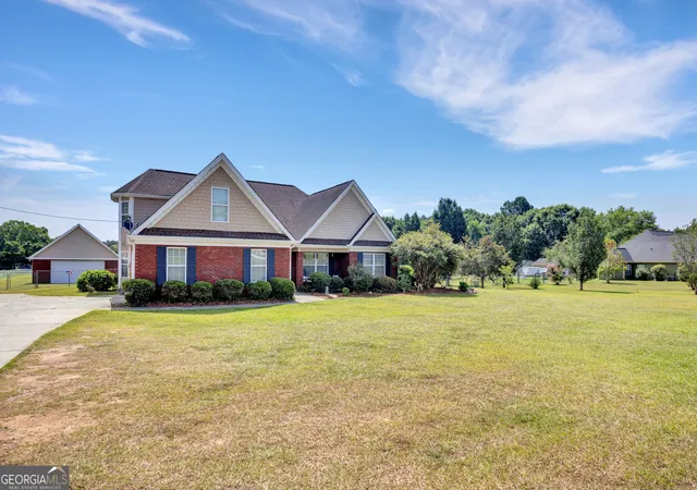 3rd image of 413 Youth Jersey Rd, Covington, GA 30014 | MLS# 10806134