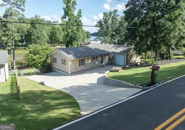 Photo 3 of Manufactured home for sale at 162 Quail Knoll Dr, Eatonton, GA 31024 | MLS# 10793832 | Listing updated on 2026-08-03