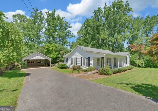 Homes for sale in Eastanollee, GA | 403 North Ave, Eastanollee, GA 30538 | MLS# 10779495