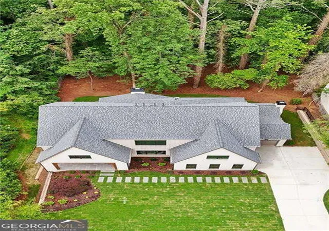 Photo 2 of Single family home for sale at 680 Edgewater Trl, Atlanta, GA 30328 | MLS# 10776400 | Listing updated on 2026-09-06