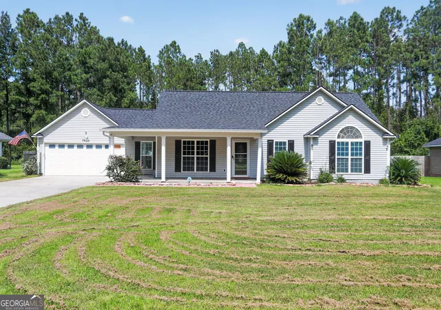 Photo 3 of Single family home for sale at 72 Cypress Trl, Lakeland, GA 31635 | MLS# 10830563 | Listing updated on 2026-09-19
