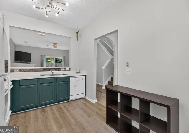 Photo 4 of Townhouse for sale at 35 Pearl Chambers Dr, Dawsonville, GA 30534 | MLS# 10808070 | Listing updated on 2026-09-12