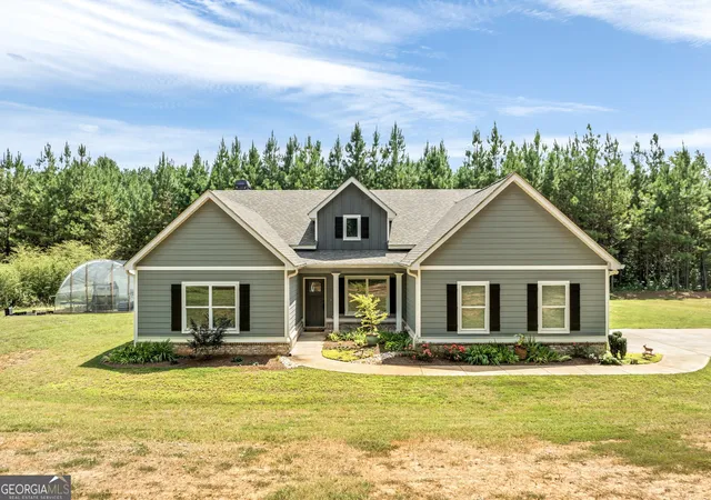 Photo 1 of Sale Pending at 1219 Thrash Rd, Lagrange, GA 30241 | MLS# 10835664 | Listing updated on 2026-09-02