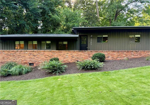 Photo 3 of Sale Pending at 2265 Tanglewood Cir Ne, Atlanta, GA 30345 | MLS# 10810948 | Listing updated on 2026-09-21