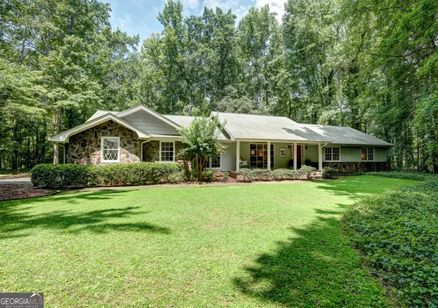 Photo 1 of Single family home for sale at 2201 Hwy 92 S, Fayetteville, GA 30215 | MLS# 10797447 | Listing updated on 2026-08-28