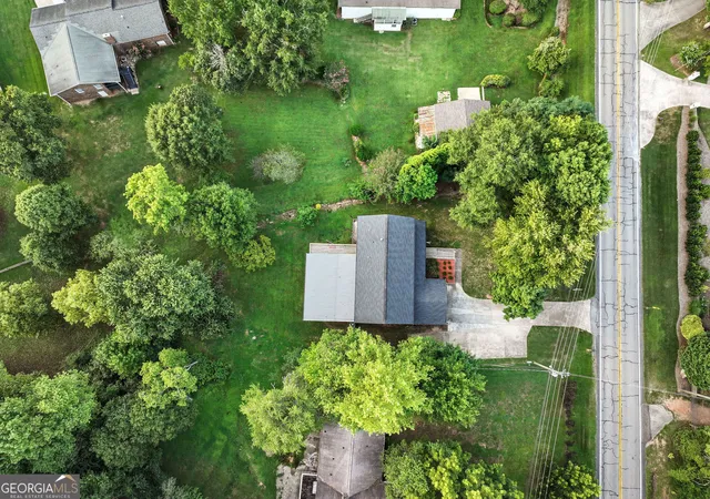 Photo 2 of Single family home for sale at 3235 Clarks Bridge Rd, Gainesville, GA 30506 | MLS# 10703584 | Listing updated on 2026-08-28