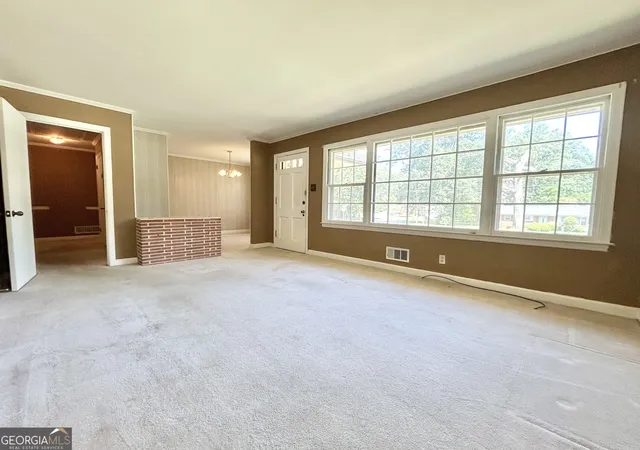 3rd image of 1306 Greenview Dr, Griffin, GA 30224 | MLS# 10809090