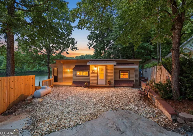 5th image of 1049 Mountain Shadows Dr, Cleveland, GA 30528 | MLS# 10798499