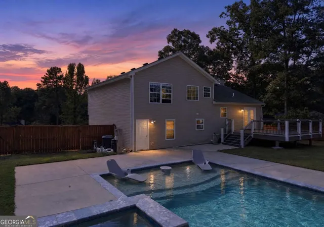 Photo 1 of Single family home for sale at 2032 Emerald Pointe Dr, Winder, GA 30680 | MLS# 10878034 | Listing updated on 2026-10-23