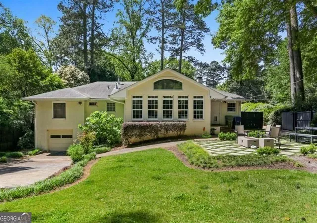 Photo 3 of Single family home for sale at 3911 Wieuca Rd Ne, Atlanta, GA 30342 | MLS# 10829468 | Listing updated on 2026-10-08