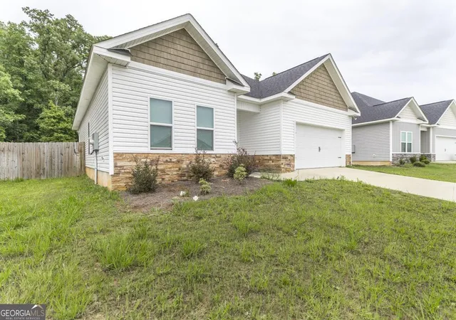 Homes for sale in Bonaire, GA | 105 Garrett Ln, Bonaire, GA 31005 | MLS# 10797557