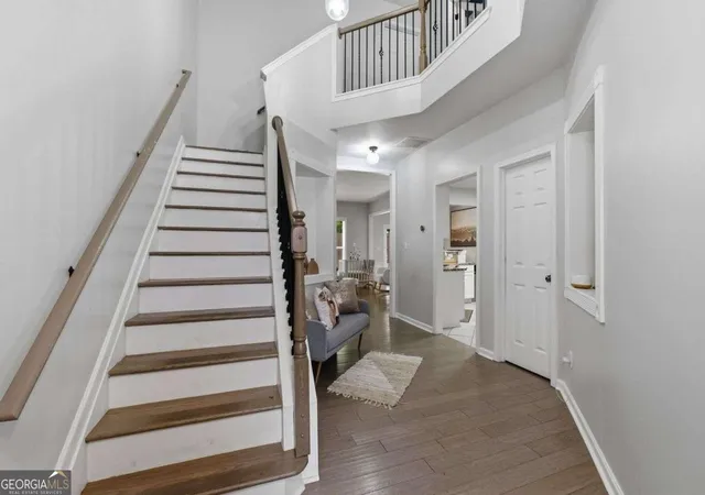 3rd image of 4922 Berkeley Oak Cir, Peachtree Corners, GA 30092 | MLS# 10822641