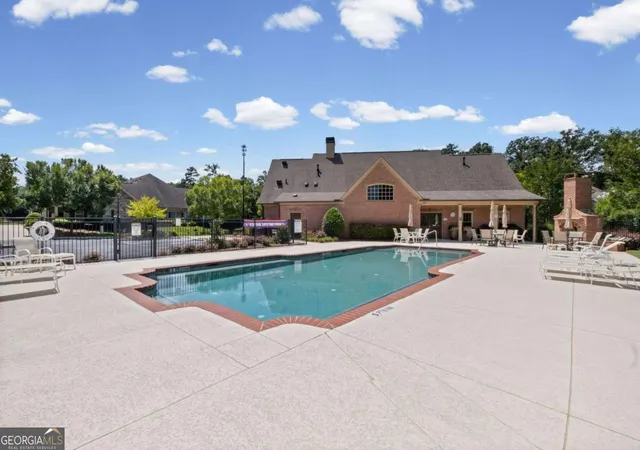 Listing Photo 2 - Condo for sale in building located at 4206 Lanier Ridge Walk, Cumming, GA 30041 - Unit #504