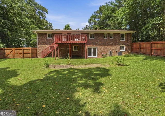 Photo 3 of Sale Pending at 1630 Roberts Dr Se, Mableton, GA 30126 | MLS# 10787638 | Listing updated on 2026-09-20