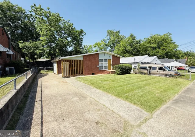 Photo 3 of Single family home for sale at 2817 Hood St, Columbus, GA 31906 | MLS# 10816958 | Listing updated on 2026-08-14