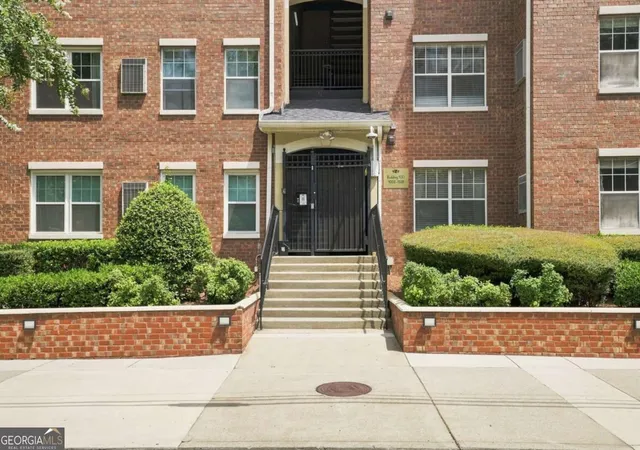 Photo 1 of Condo for sale at 800 Peachtree St Ne #1010, Atlanta, GA 30308 | MLS# 10828864 | Listing updated on 2026-09-02